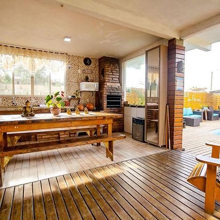 Hostel Quintal Do Rosa Прайя-ду-Роза Екстериор снимка
